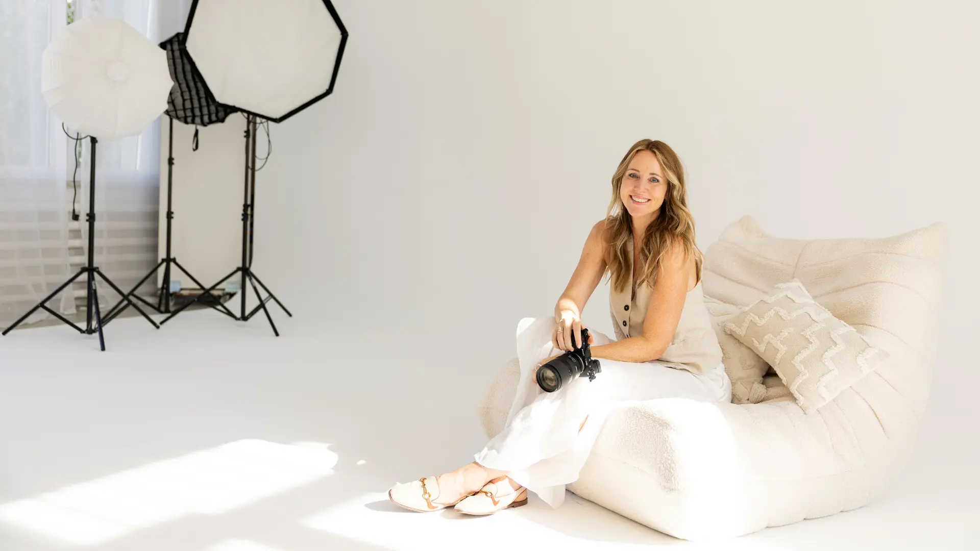 Carina Reichert im Fotostudio